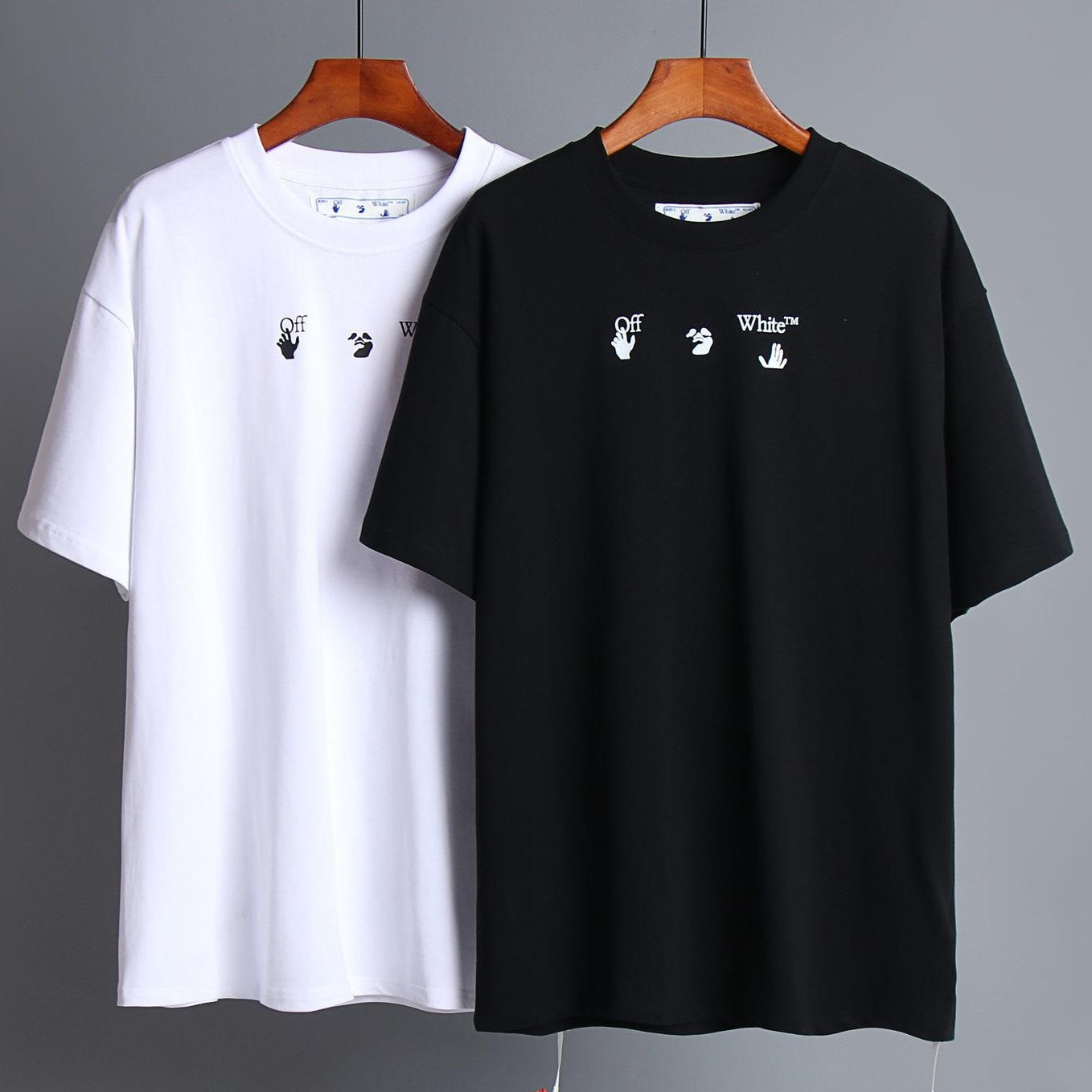 Off-White Arrow Logo Cotton T-shirt
