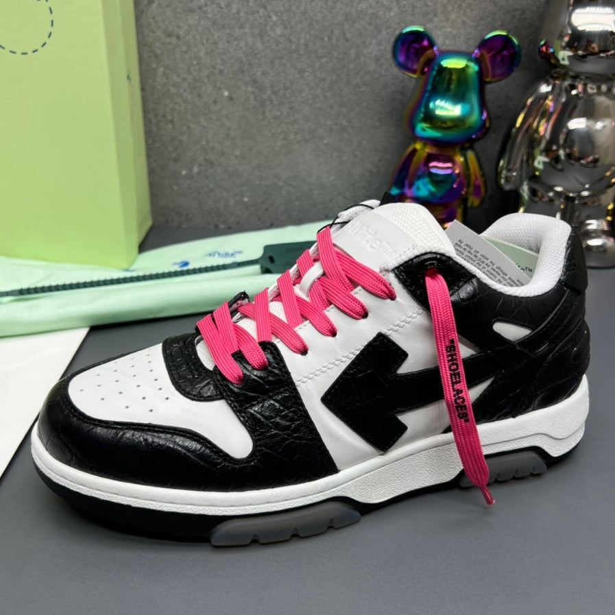 Off-White Arrow Logo Leather Sneakers #41