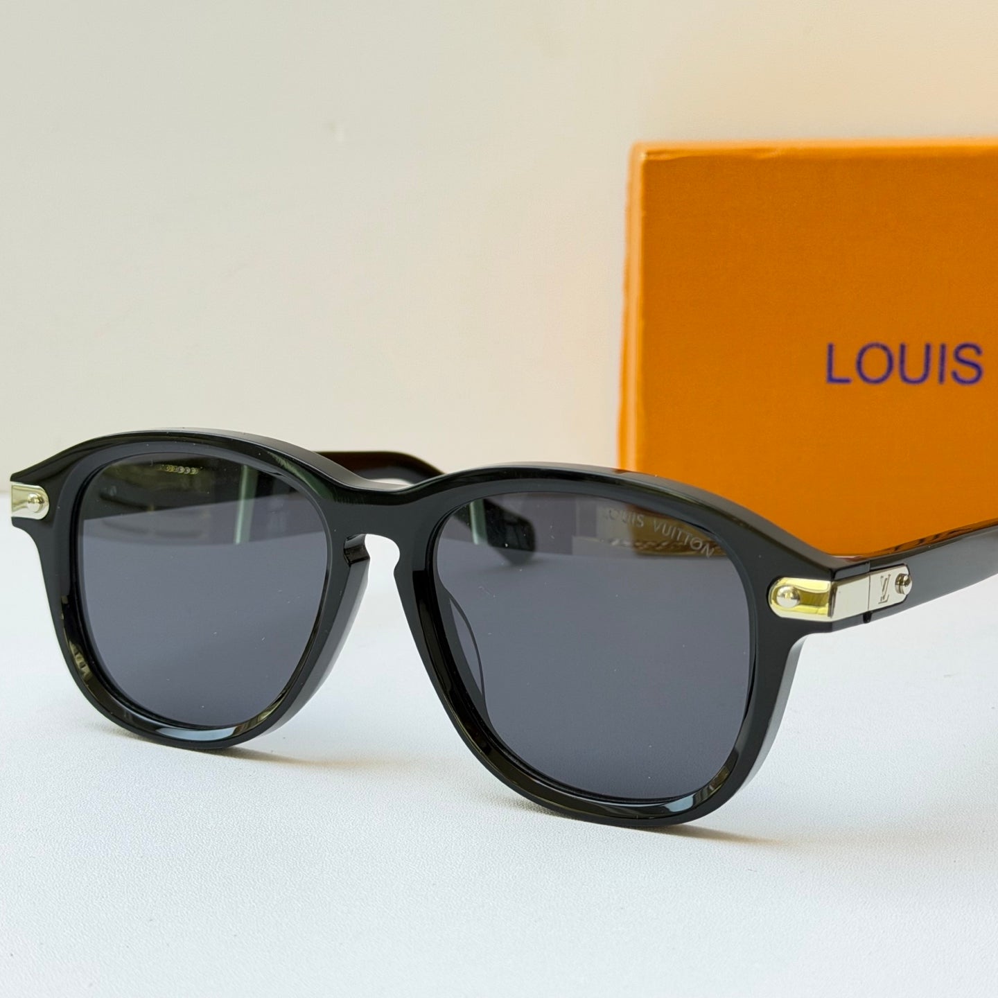 Louis Vuitton Sunglasses | UV400 Protection | Premium Fashion Eyewear