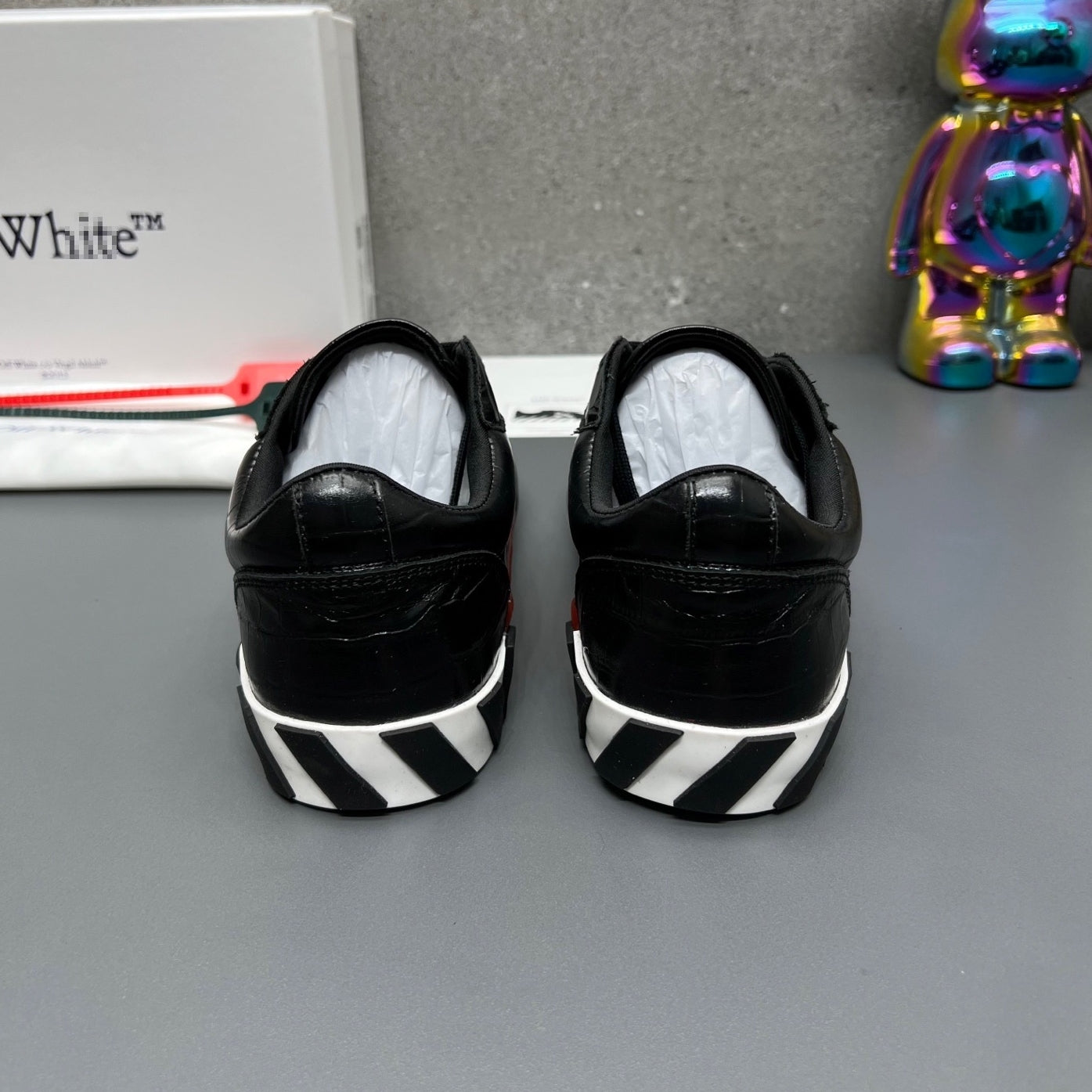 Off-White Arrow leather sneakers#36