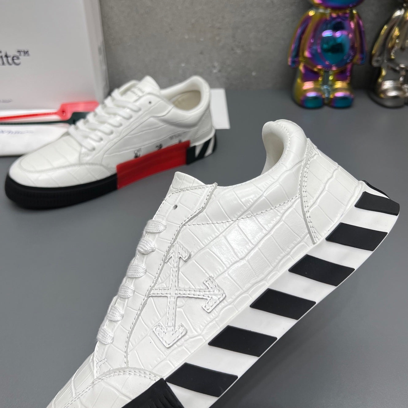 Off-White Arrow leather sneakers#36