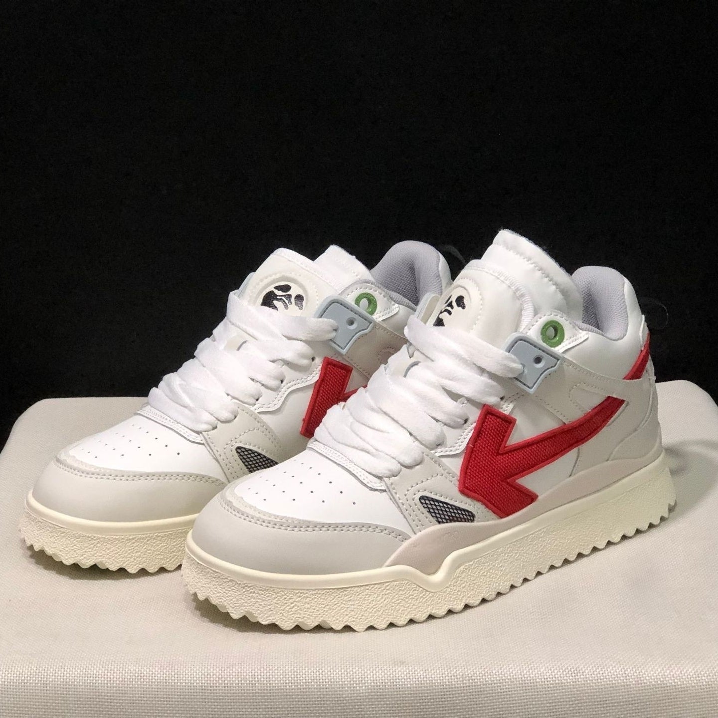 Off-White Arrow Logo Leather Sneakers #39