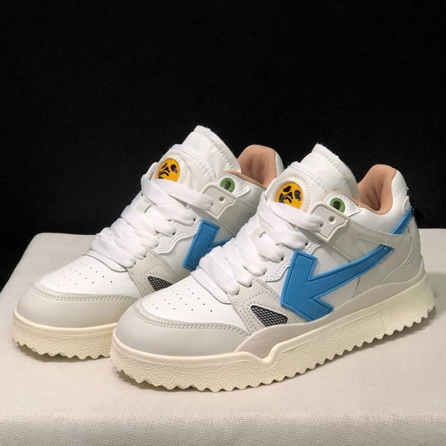 Off-White Arrow Logo Leather Sneakers #39